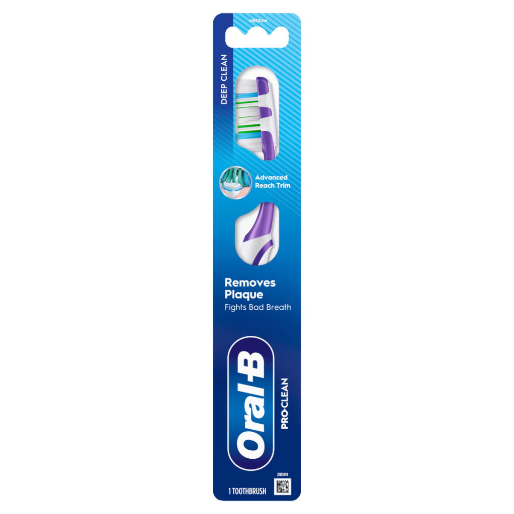 ORAL-B PRO-CLEAN Manual Toothbrush – Removes Plaque & Fights Bad Breath – Medium Bristles, 1